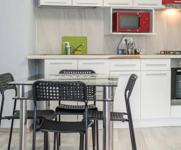 市区住宿旅馆 *